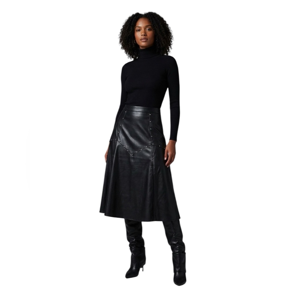 New-Chic Black Slouchy Ruched faux Leather Knee-High Boots Size: 9 - Picture 9 of 9